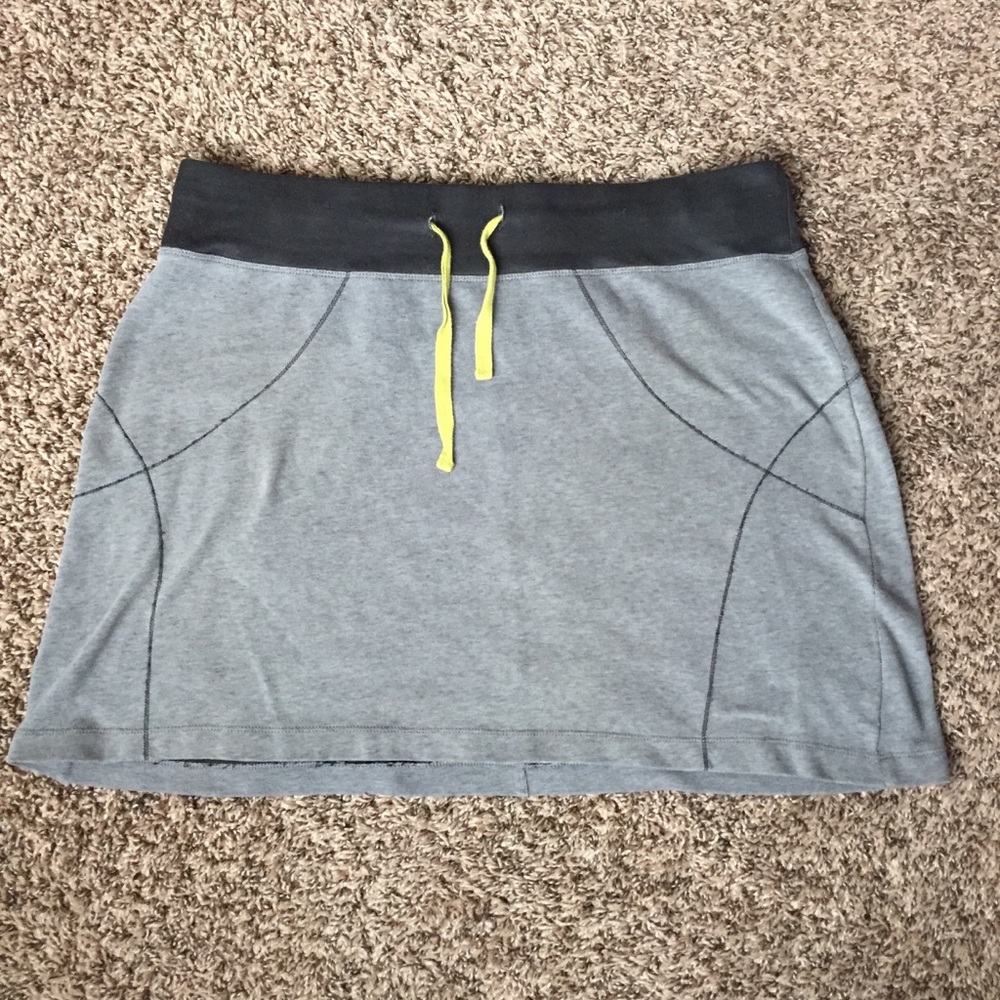 Grey Columbia Skirt - Size L